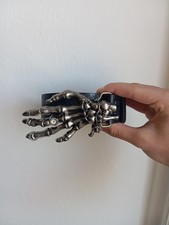 Cintura con mano scheletro - con,