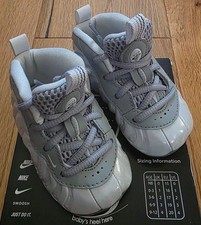 Nike Baby Lil' Posite One KSA (CB) ~ Lt grigio fumo e bianco ~ taglia 3C