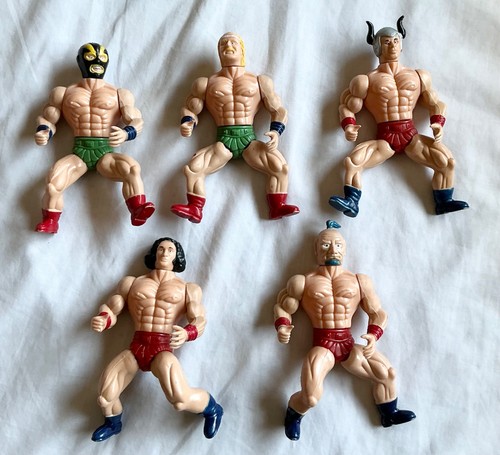 Action figure wrestling