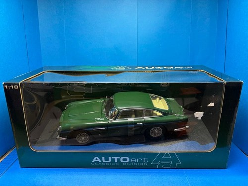 Autoart classic division 18 - classic,