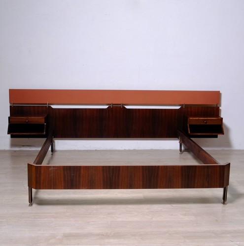 Letto matrimoniale comodini