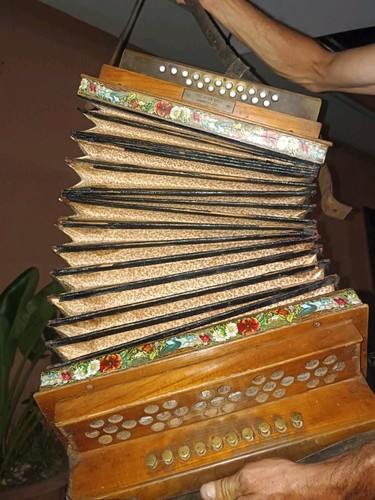 Antico organetto diatonico - antico,