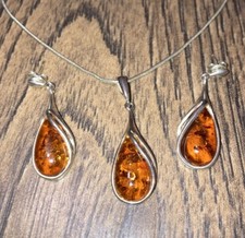 Set collana orecchini a goccia