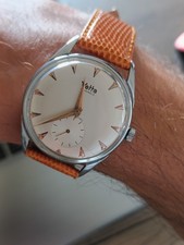 Wyler Vetta vintage red gold manual wind Like New condition 