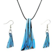 Collana e orecchini con