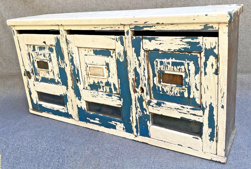 Mobiletto antico maibox