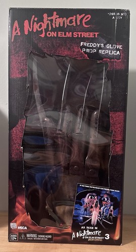 Guanto replica neca - guanto,