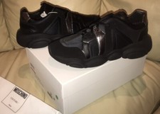 Sneakers da ginnastica nuove