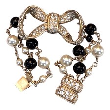 Bracciale Chanel anni 90 fiocco tono oro finta perla perle nere strass firmato made