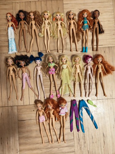 Huge winx club dolls lot - huge,