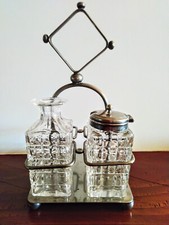 Oliera inglese primi '800 in alpaca, mancante di due ampolle e un tappo, lato 12