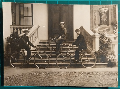 Foto ragazzi bici epoca - foto,
