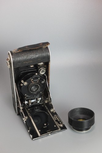 Macchina fotografica - , a