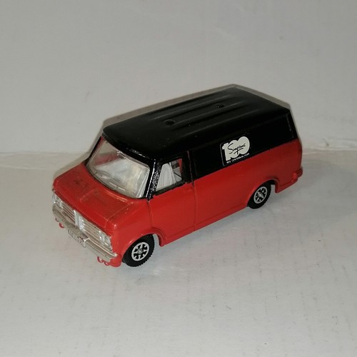 Bedford van simpsons dinky - van,