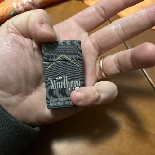 Pacchetto mini miniatura - pacchetto, in