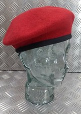 Scarlet Rosso Basco Servizio