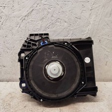 BMW 5 F10 F11 2011 subwoofer