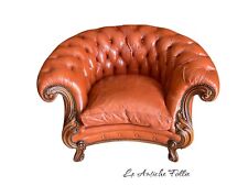 Poltrona Chesterfield Barocco in Pelle e Legno Intagliato – Stile Classico