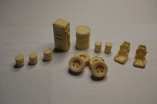 1/43 BARRELS, BARRELS, SEATS