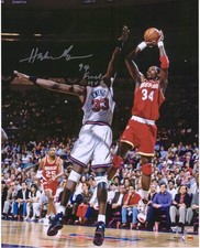 Foto firmata Hakeem Olajuwon