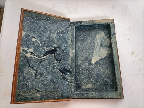 Livre boite faux - livre,