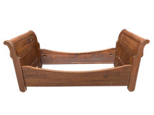 Antico letto a barca in noce epoca Carlo X con rotelle epoca XIX secolo