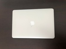 macbook pro 13,3 pollici anno
