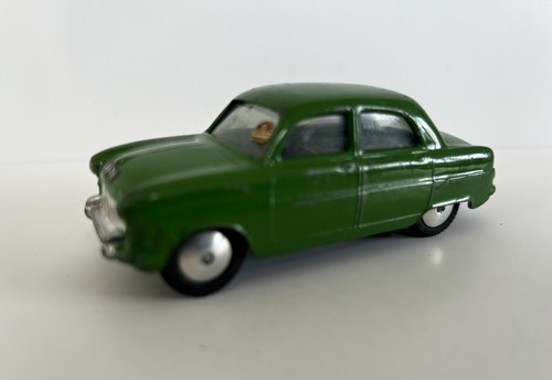 Corgi toys 200m - ford, consul