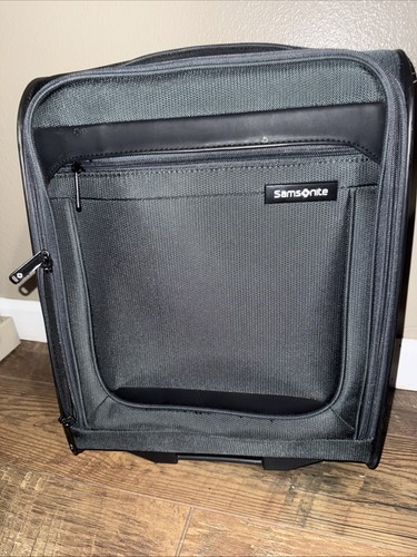380 nuovo samsonite - $380,