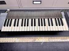 gruppo tastiera hammond M103 