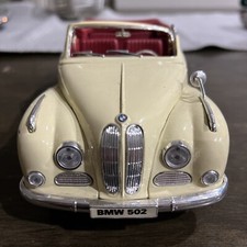 Maisto 1955 BMW 502 1:18 auto