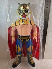 Statuina maschera tigre.