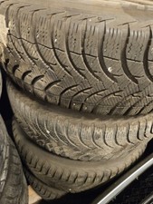 Cerchi  Ferro Volkswagen Golf  Gomme Michelin invernali 195 65 R15 91t