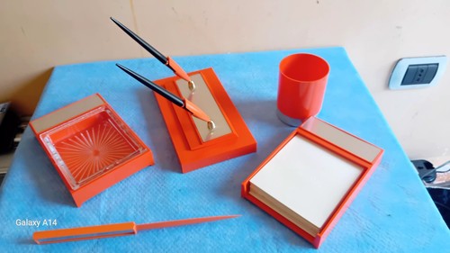 Set scrivania plastica - scrivania, in