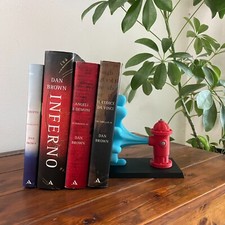 Fermalibri a forma di idrante