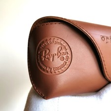 fodero occhiali da sole