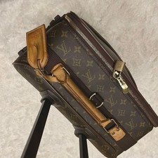LOUIS VUITTON Carry purchased