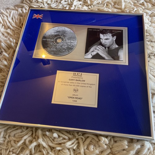 Gary barlow bpi music - barlow, award