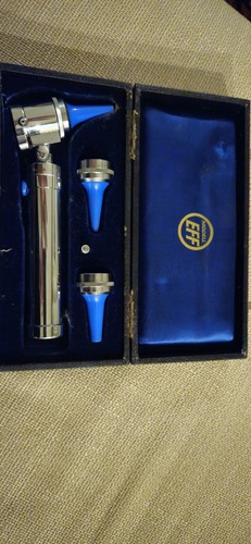 Vecchio kit otoscopio vintage - kit,