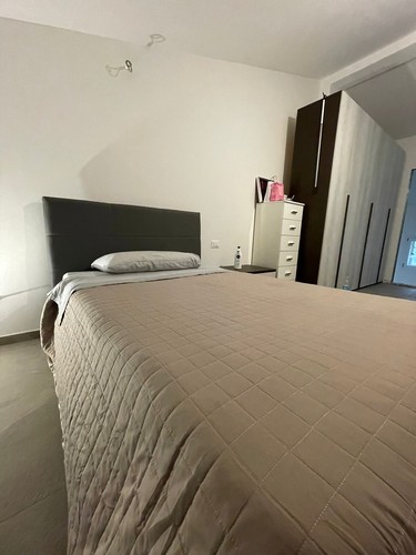 Letto una piazza - mezzo, con