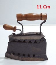 Ferro da stiro antico piccolo