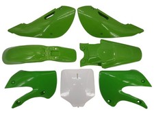 Kit plastiques vert type