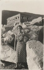 9862 eb. Foto cartolina donna