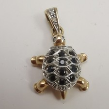 Ciondolo tartaruga articolato