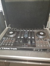 Native Instruments Traktor Kontrol S4 Mk1 senza cavo di alimentazione non testato così com'è con custodia
