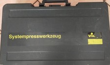  Pressatrice viega con pinze