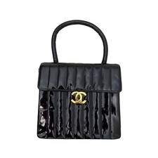 Borsa Chanel Vintage in pelle nera verniciata trapuntata con manico