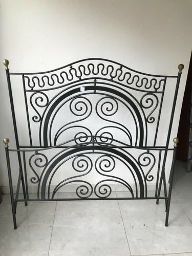 Letto una piazza mezzo in - una,