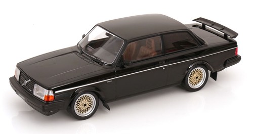 Ixo volvo 240 - 1:18,