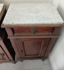 Mobiletti antichi in legno pregiato con piano in marmo